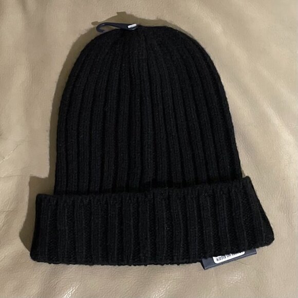 Tommy Hilfiger Knit Logo Cuff Beanie Hat  NWT! - Picture 2 of 5